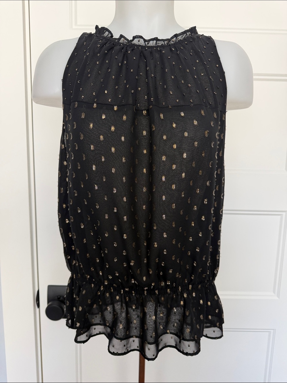 White House | Black Market Sleeveless Ruffle Polka Dot Top in Sz Medium